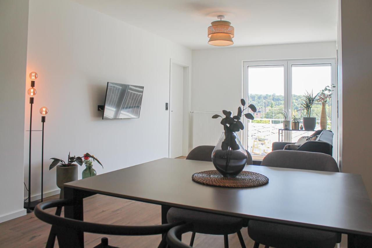 Apartment Tropical - Fuer Freunde & Familien, Stadtnah, Parkplatz, E-ladestation, Gitterbox Fuer Fahrraeder, Fitnessstudio, Digitale Gaestemappe Mit Restaurant- Und Unternehmenstipps